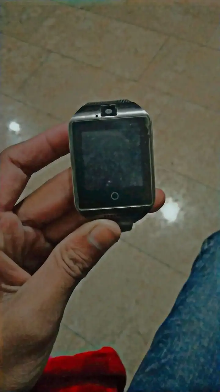 Gari dare chalti ha battery ka frame ha baas bettery intal karni ha