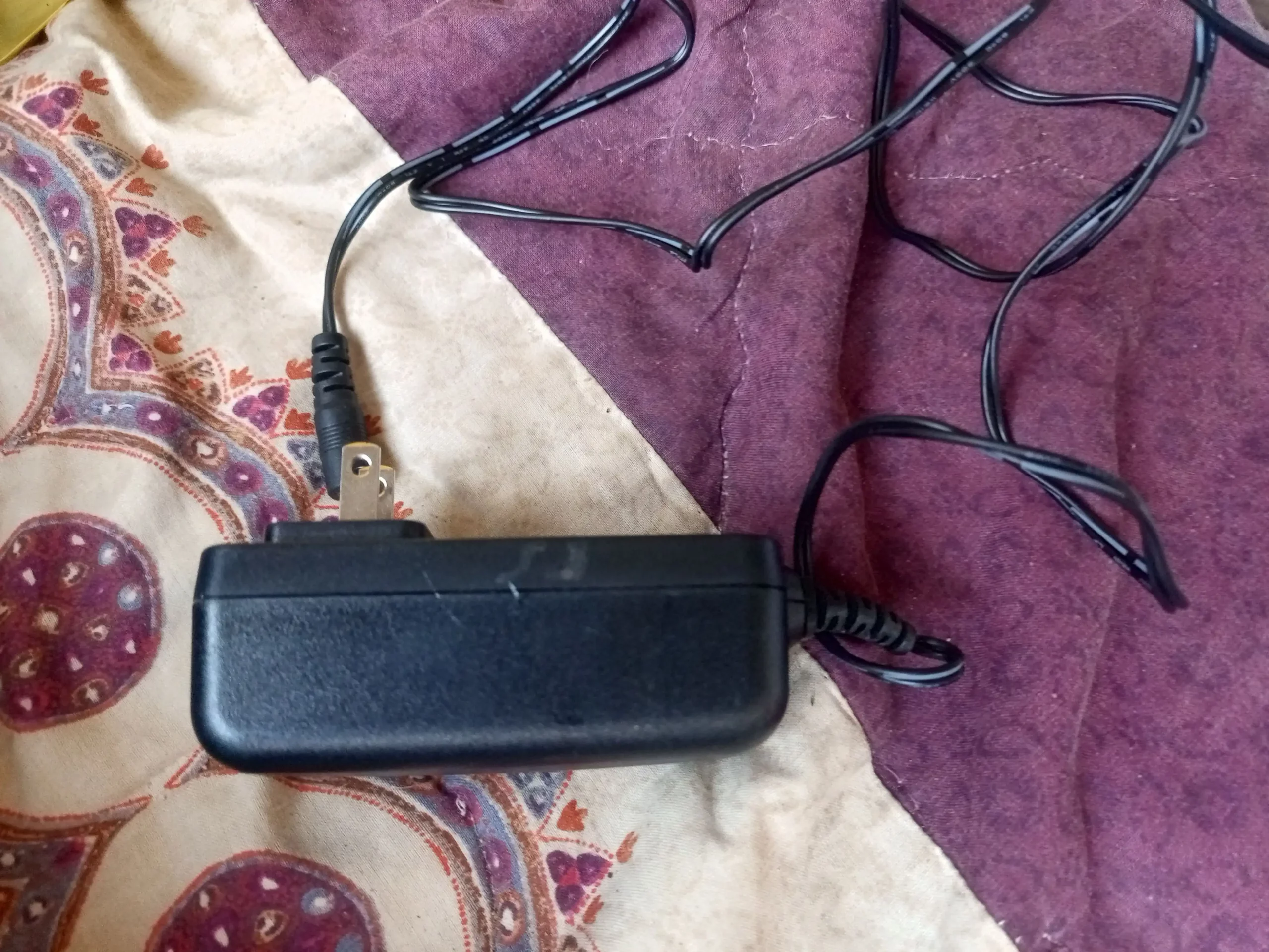 01× Power Adopter Supply 12 Volt 2.5 Ampere