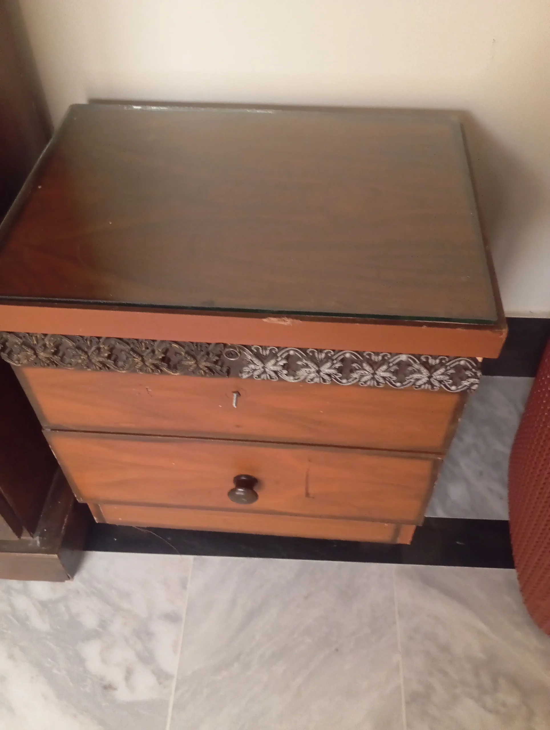 1 bed side table with dressing for sale