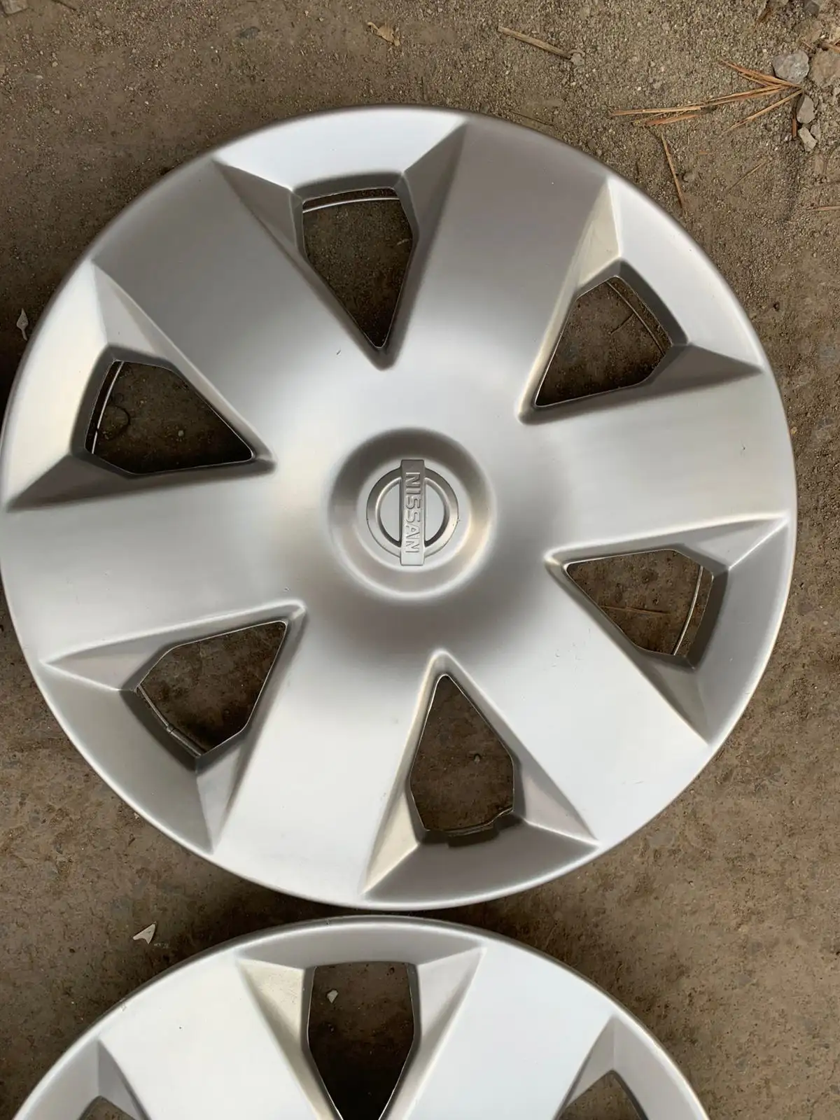 Nissan 14 Size ORIGINAL Wheel Covers FRESH Set Delivery Available whatsap 03201943133