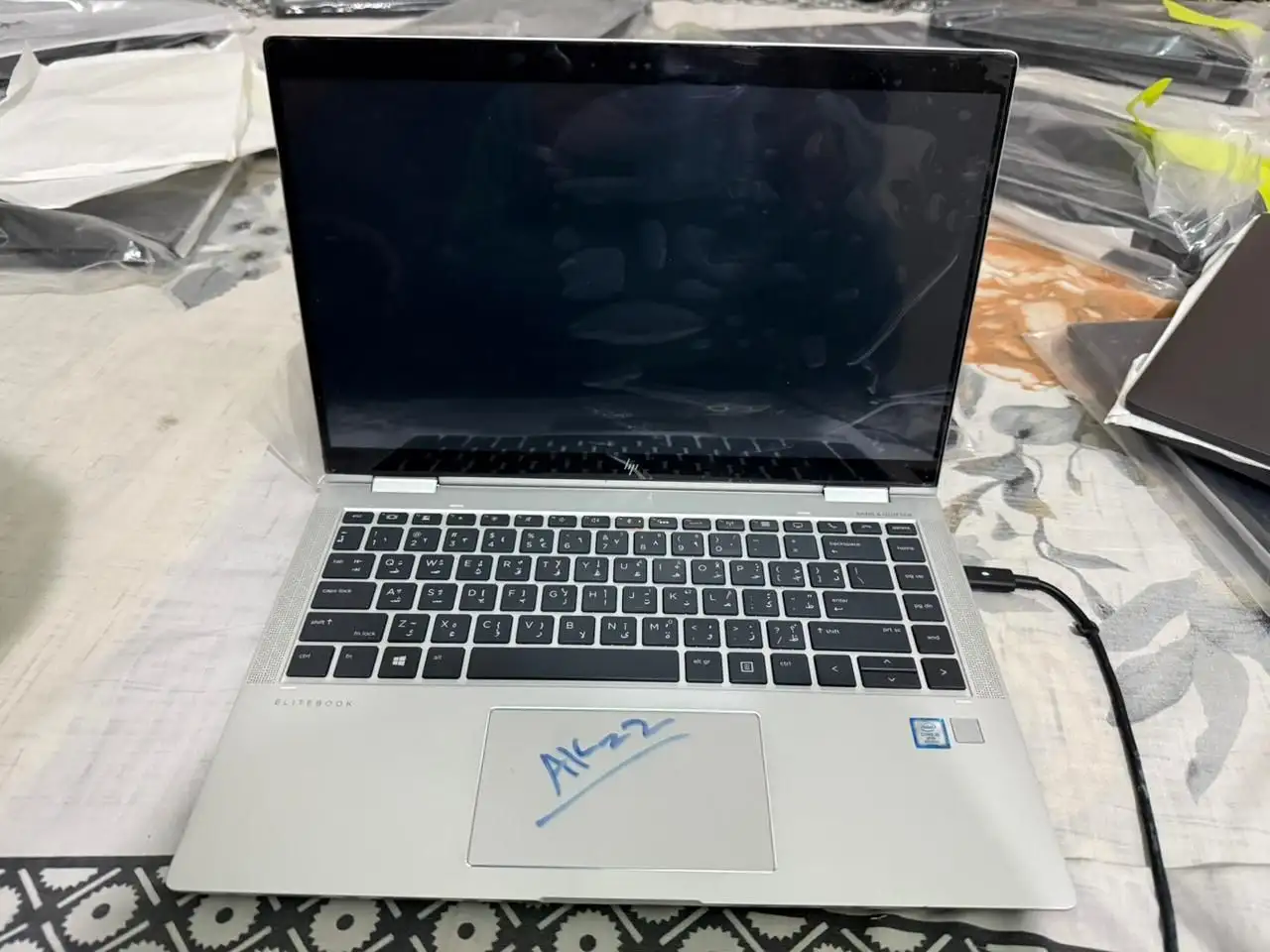 HP elitebook 1040 G5 core i5 8th 8/256