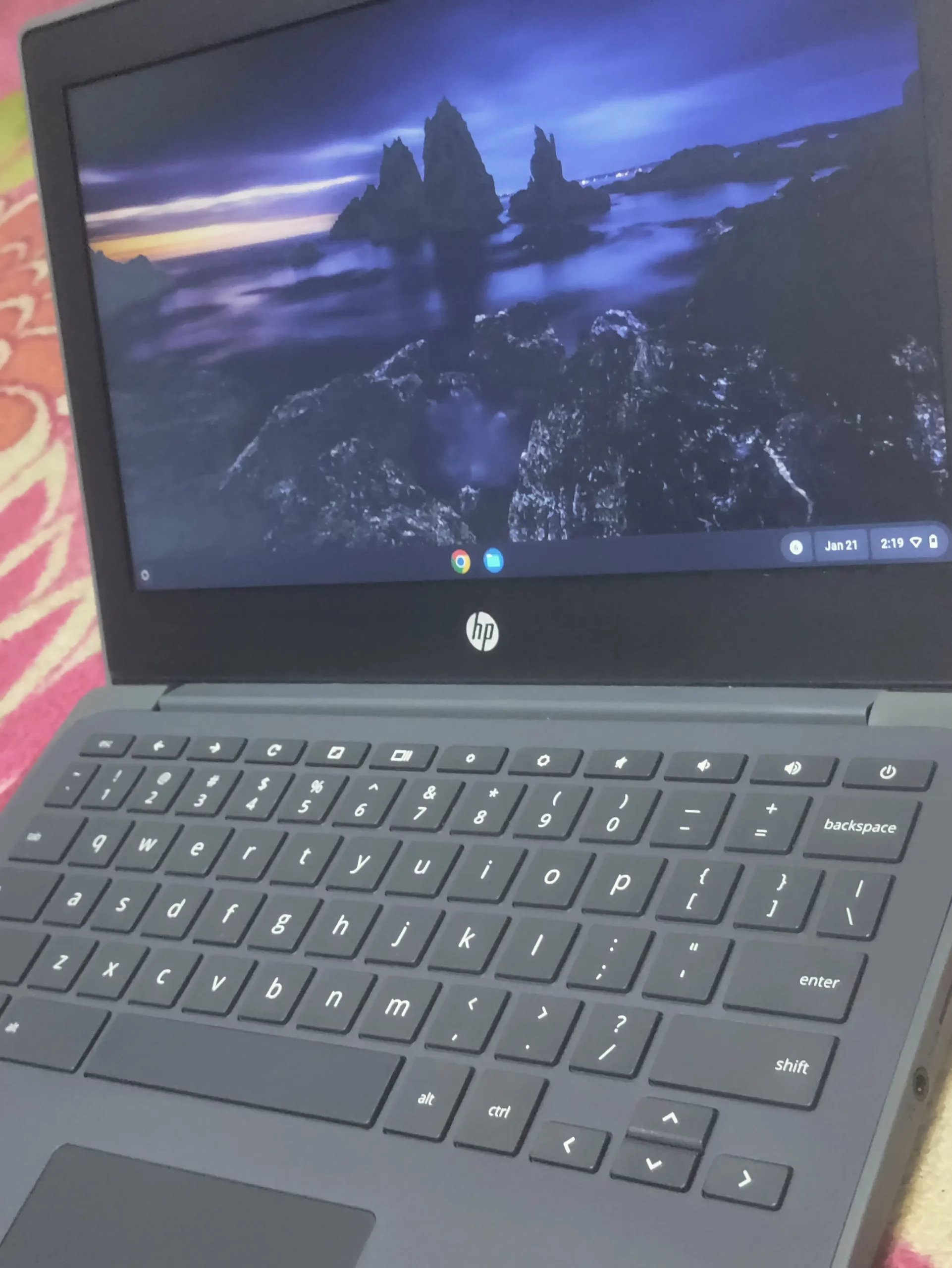 HP CHROMEBOOK 4GB 32GB TYPE C CAHRGER