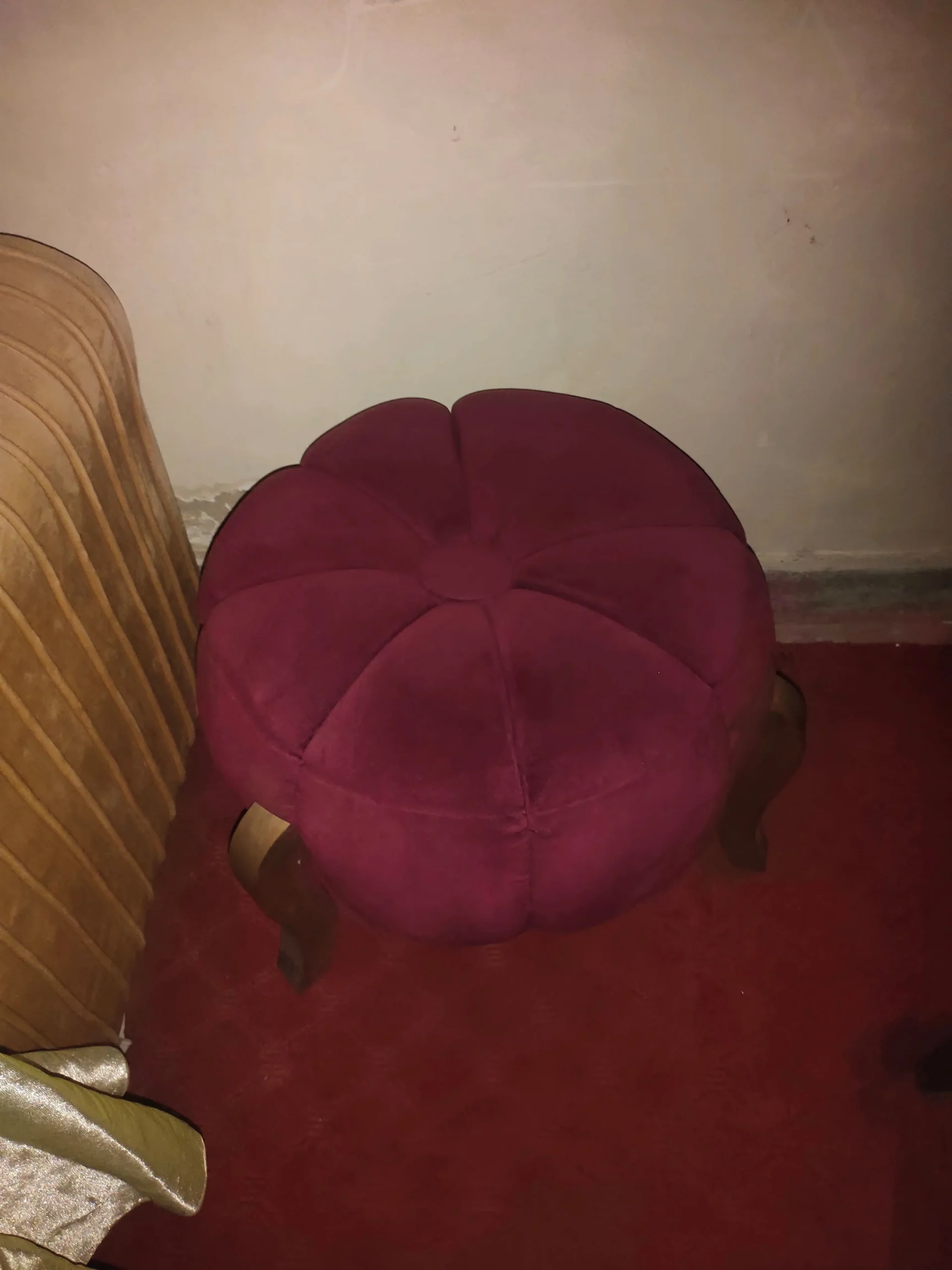 Sofa set 3 2&1 50k 2 stool 12k