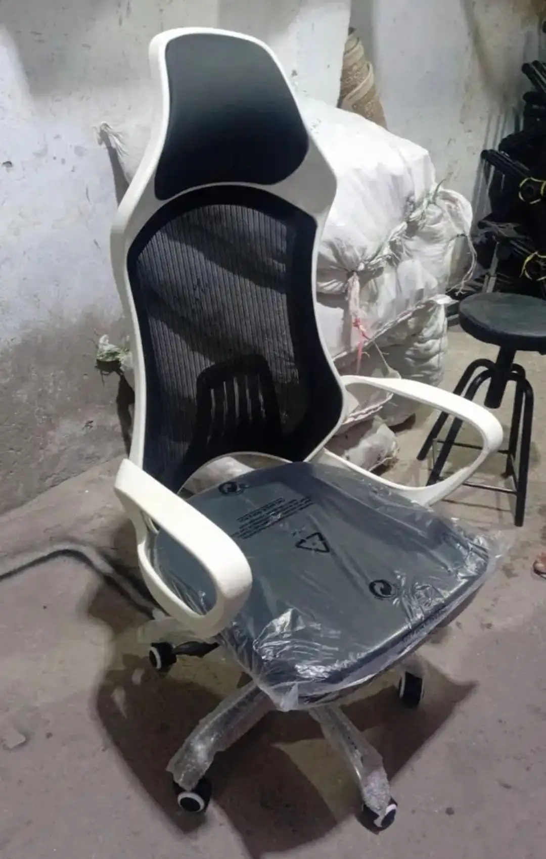 Revovling chair, study chair, computer chair, office chair, staff chair, Ergonomic chair,