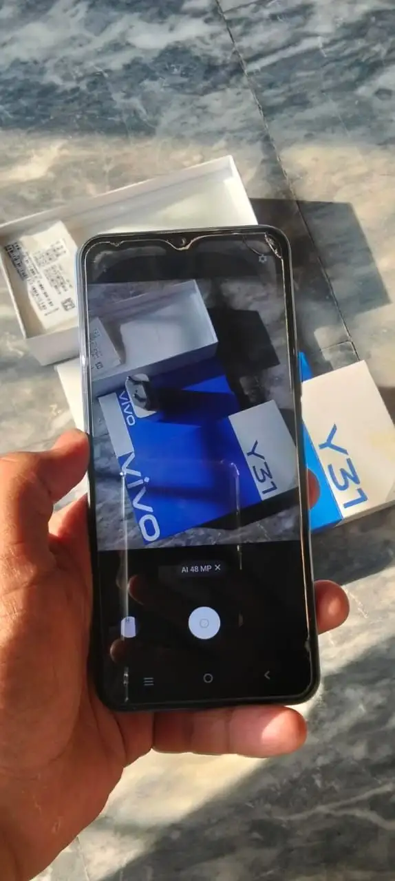 Vivo Y31 4/128 snapdragon processor with box and charger