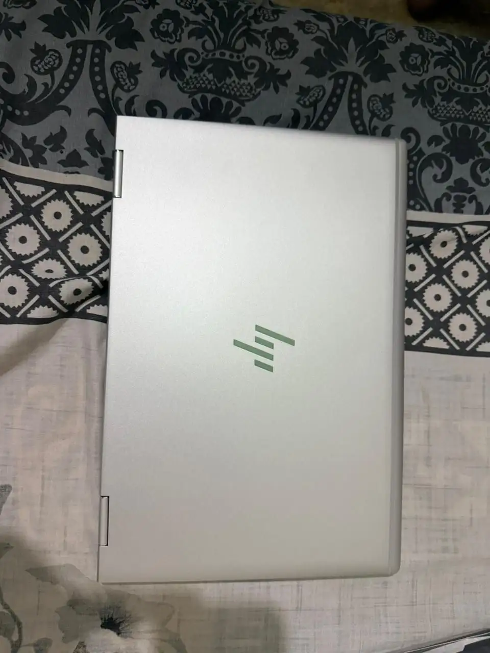 HP elitebook 1040 G5 core i5 8th 8/256