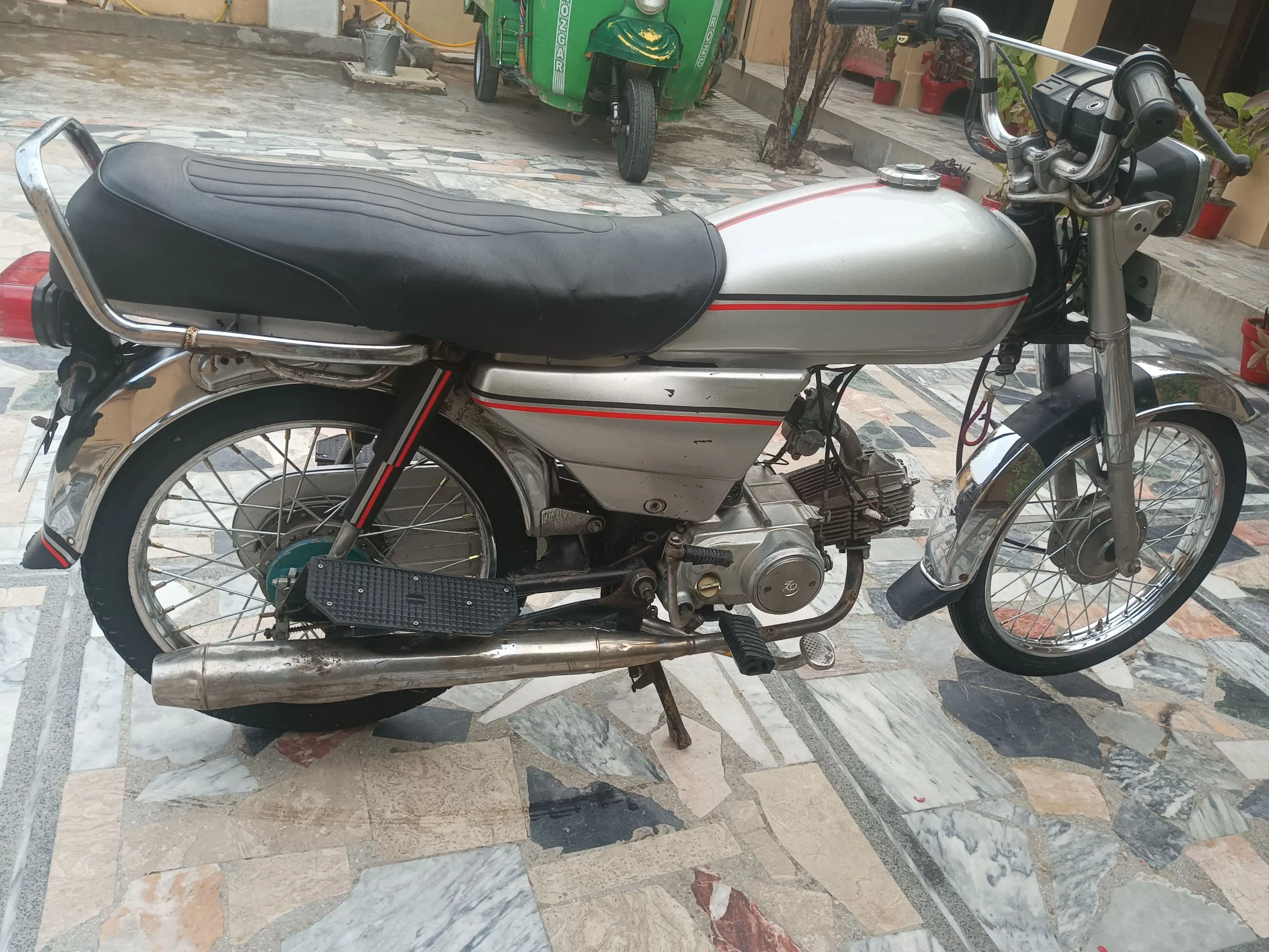 Dhoom bike 2009 model best in all condition