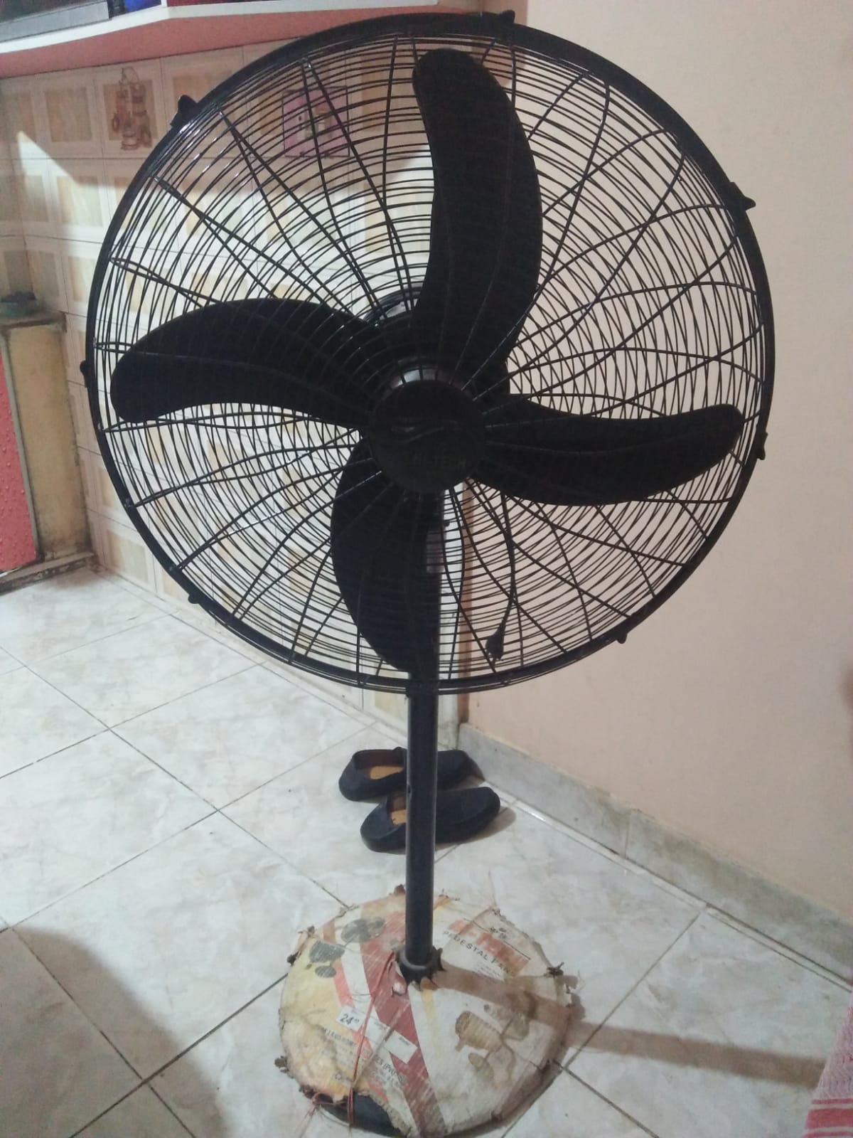Pedestal fan