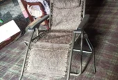 Relaxing folding long chair