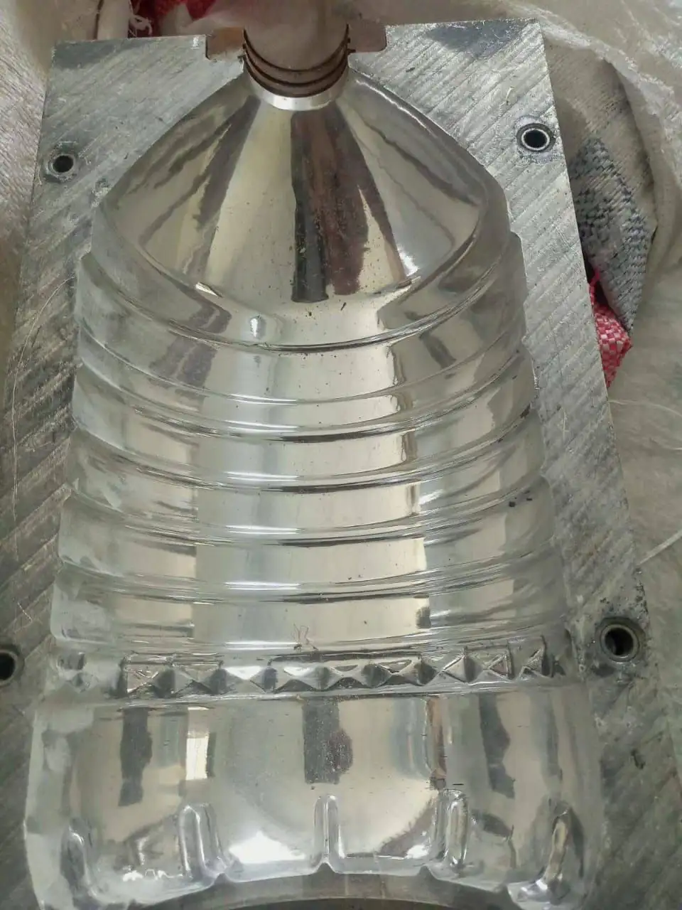 6 liter mould Brand new For sale Demand 1lakh 80 thousand