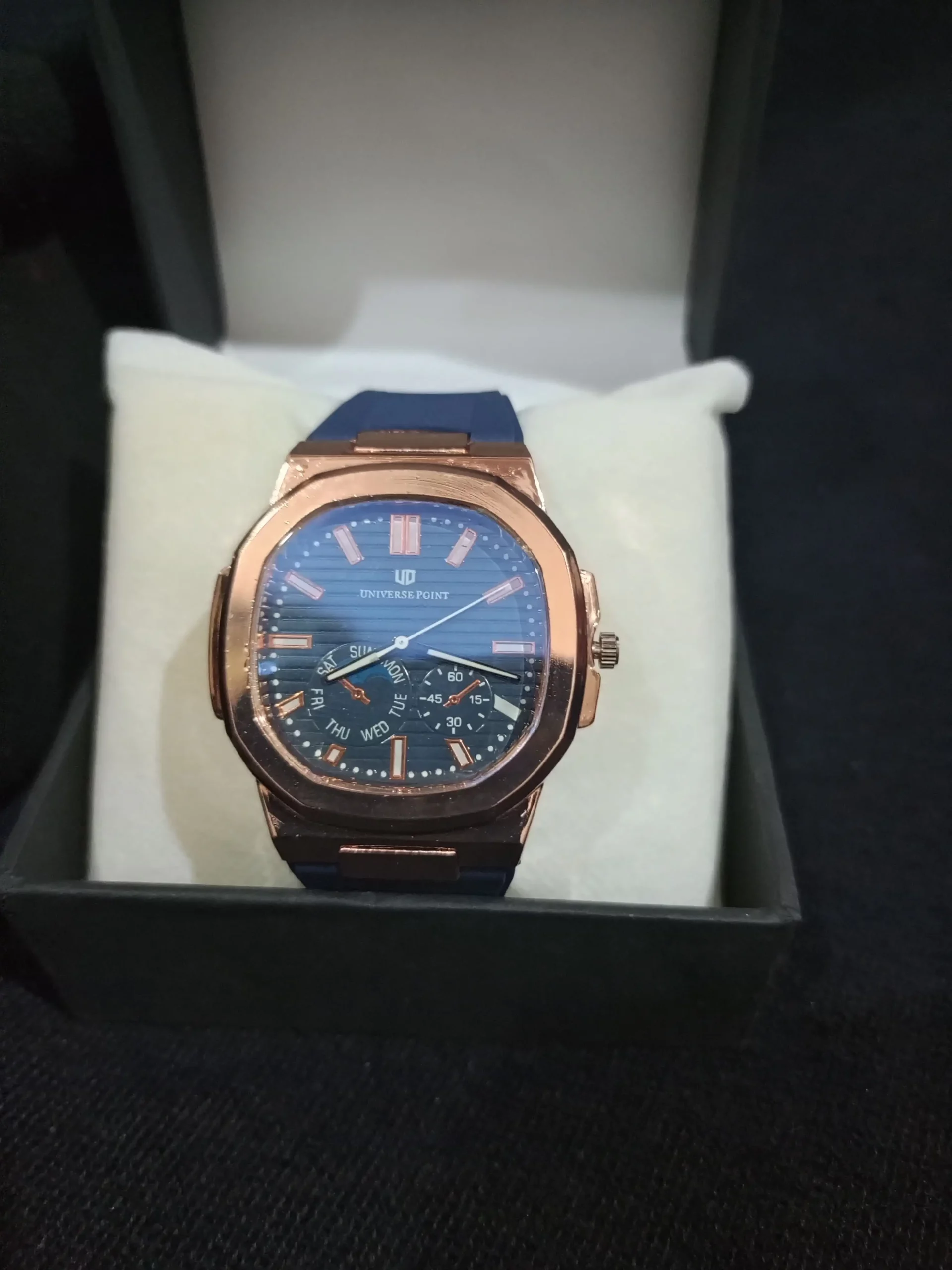 Four colors for four friends