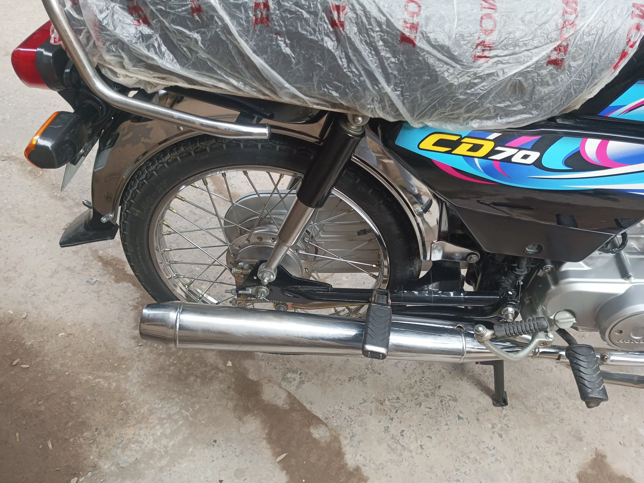 Honda CD 70 2024 model black color good condition