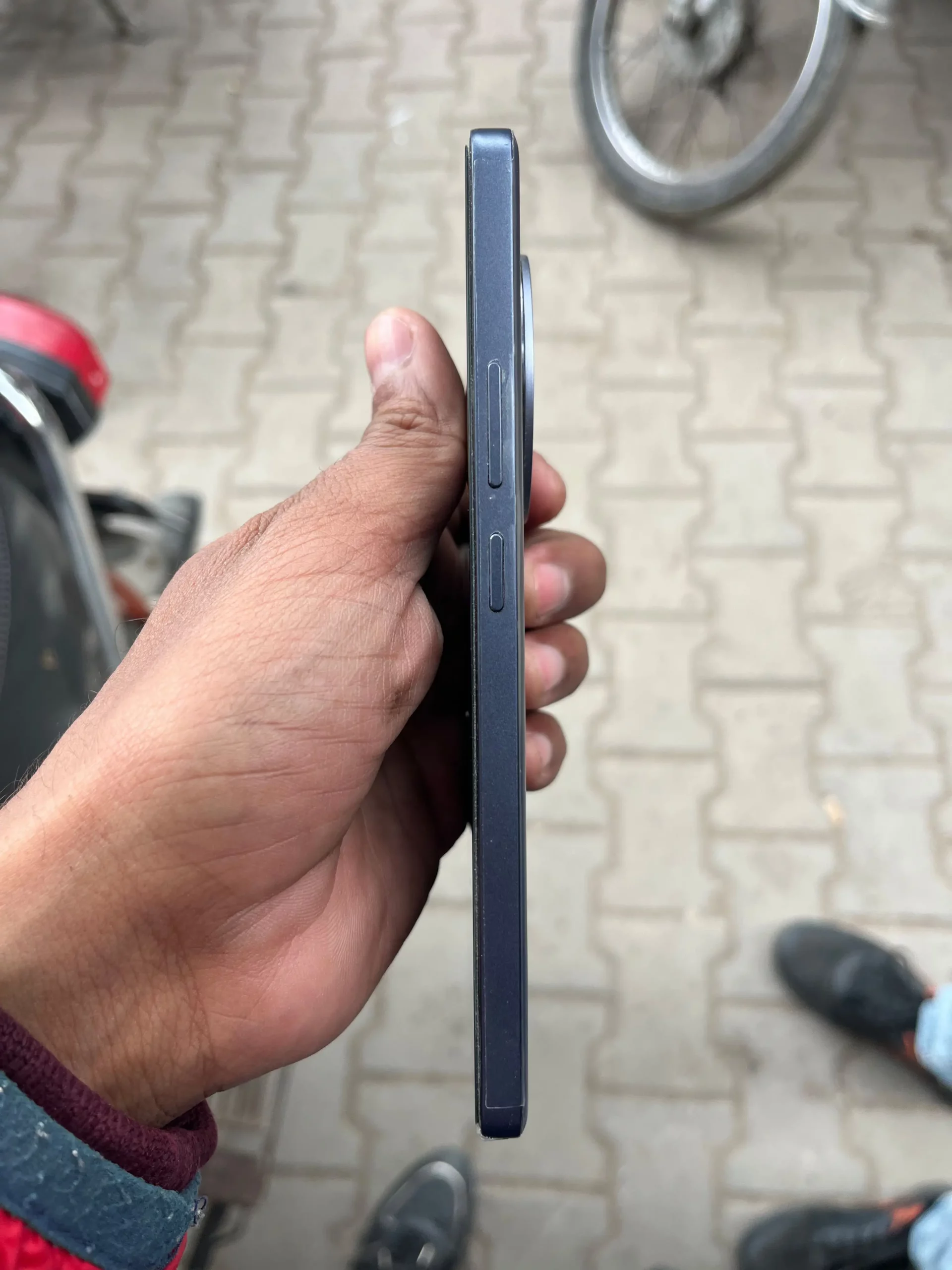 Realme 13 Plus 5G 10/10 6+ month warranty with Complete Box