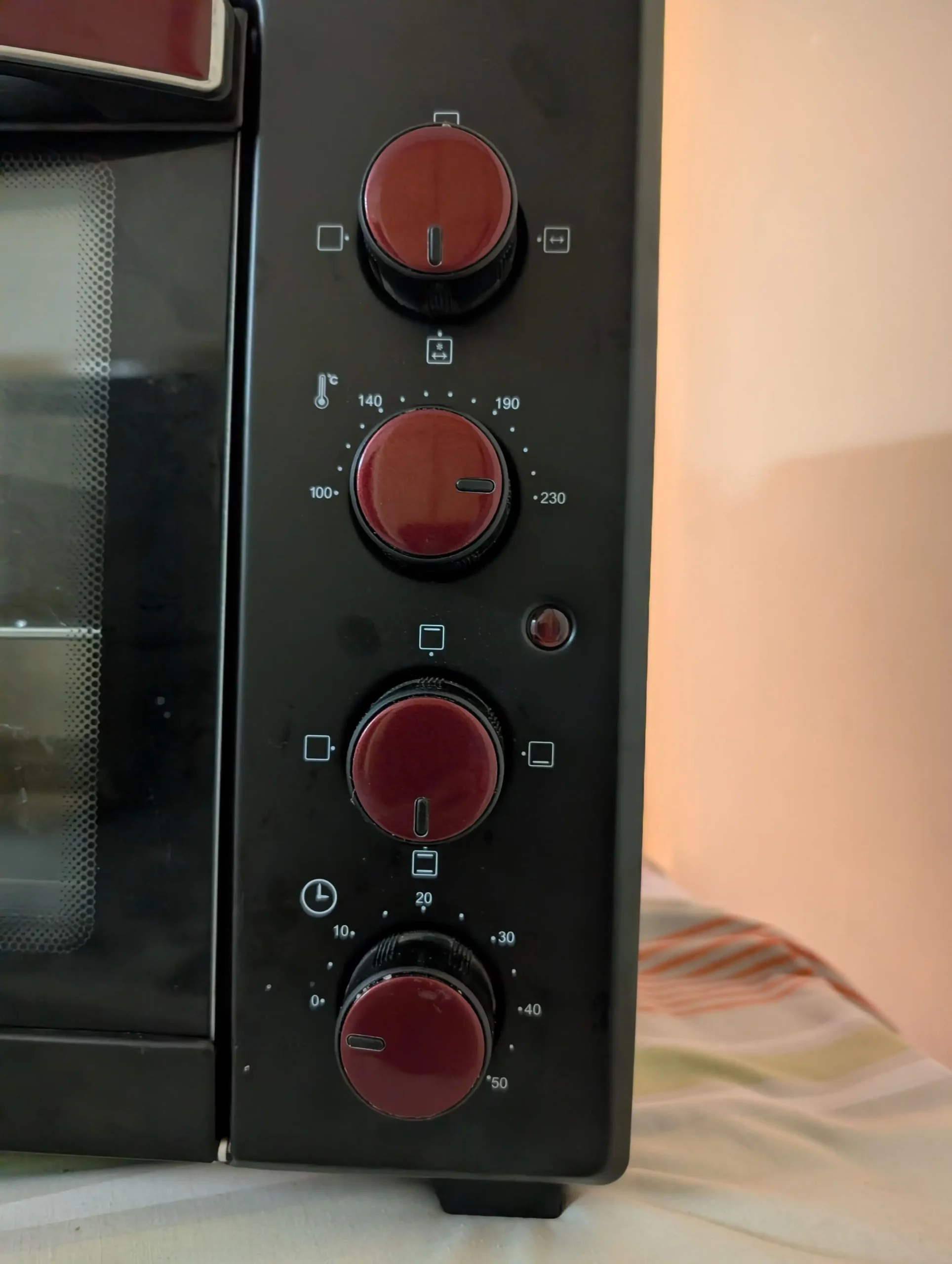 Dawlance signature oven toaster