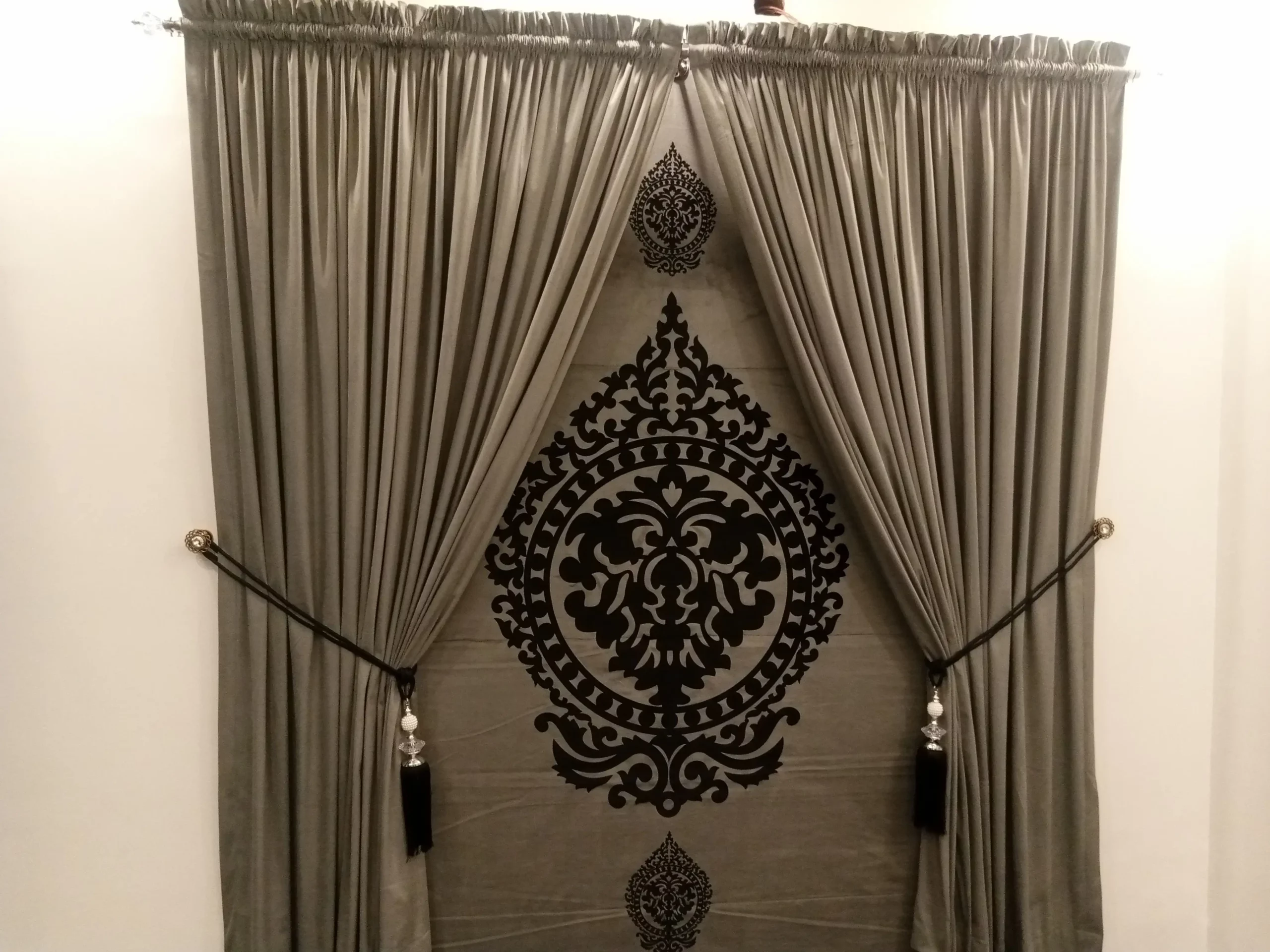 Curtain’s All blind’s