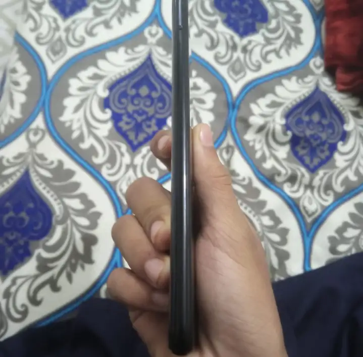 Samsung Galaxy A50 for sale. PTA urgent sale