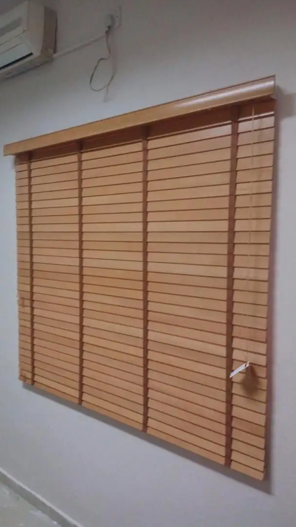 Roller blind/Zebra blind/Vertical blind/Aluminum blind/wooden blind/Contact whatsapp 0300/
