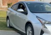 Toyota Prius Hybrid S
