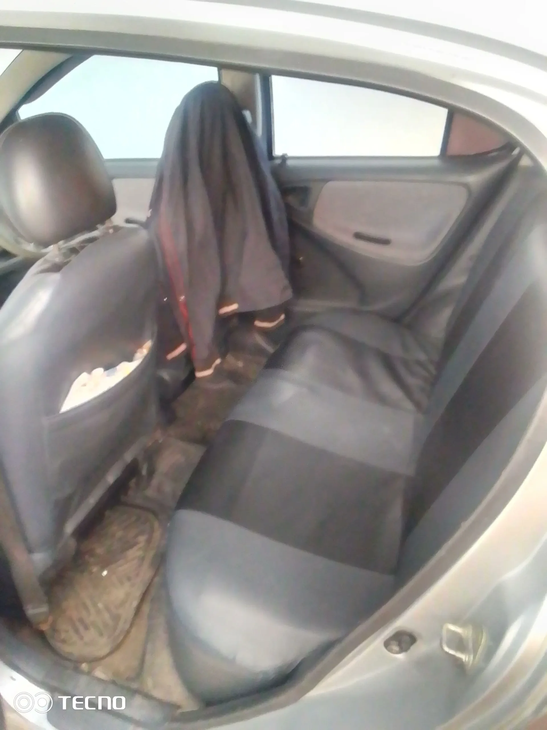 Toyota vitz 2000model