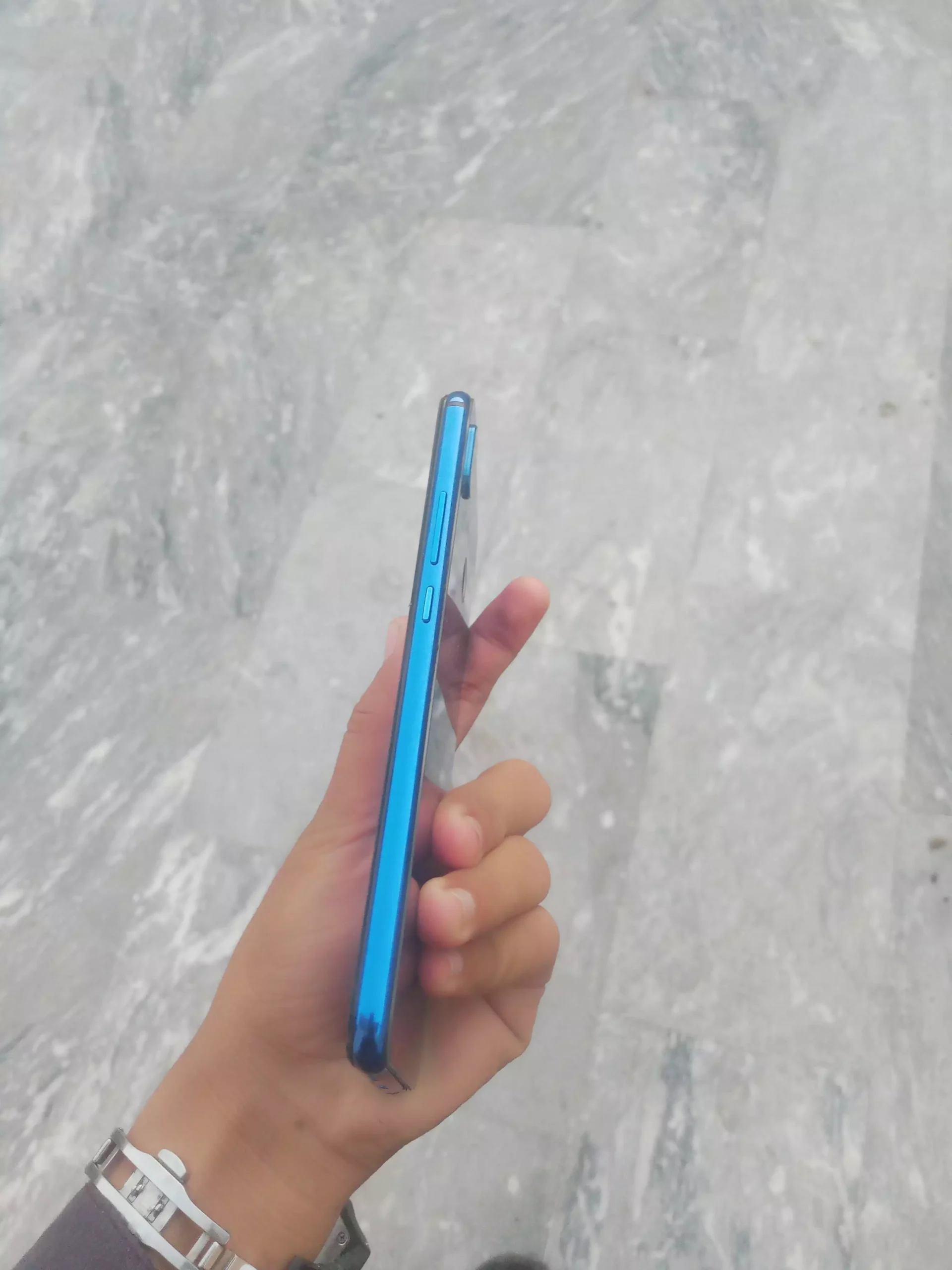 Huwai nova3i ram 4/128 back camera blour ha panel change ha baki all OK ha 10/10 condition