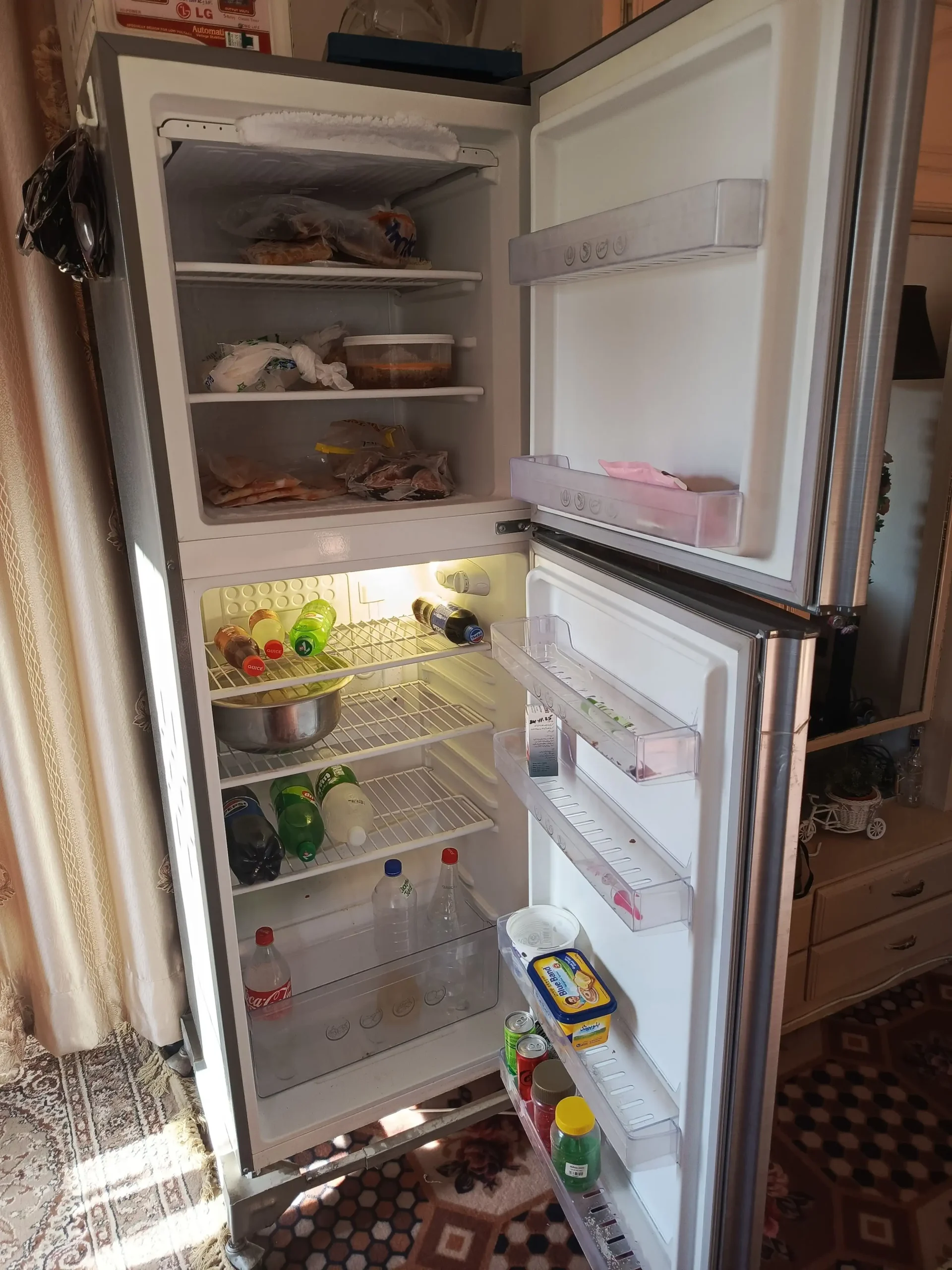 Excellent condition fridge for sale