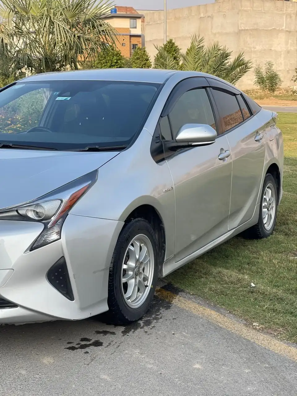 Toyota Prius Hybrid S
