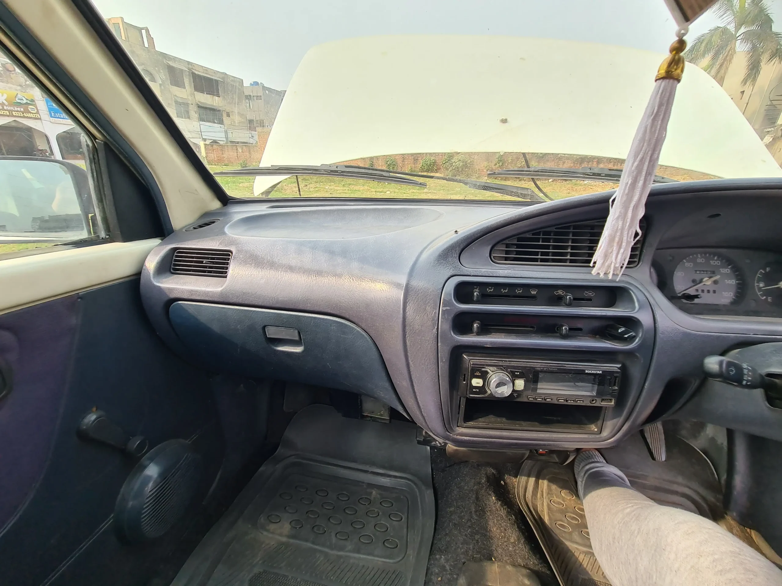 cuore 2006 white punjab number