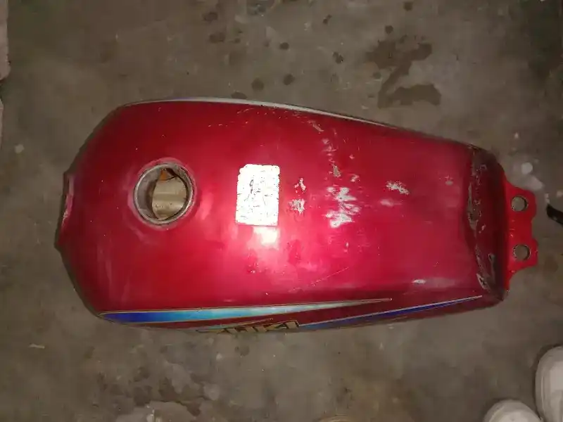 GS150 2012, Fuel tank for sale
