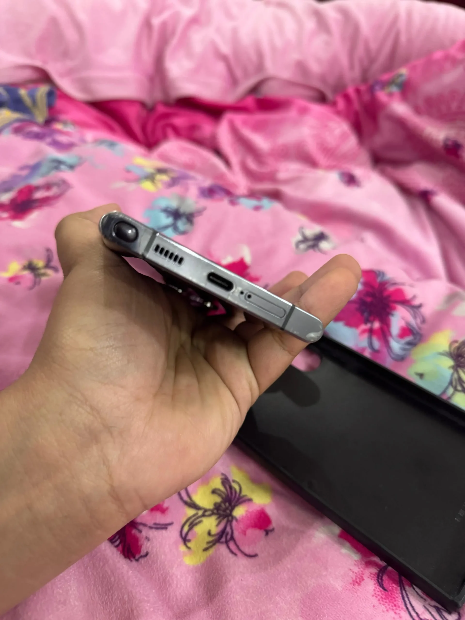 S22 ultra black colour