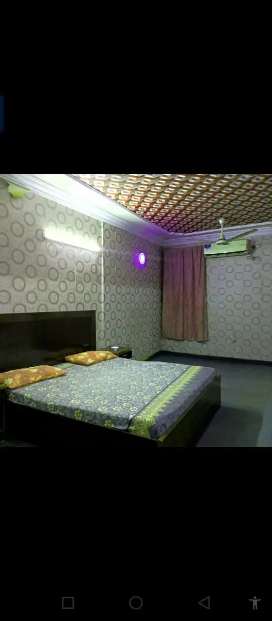Couple guest house 03223975015