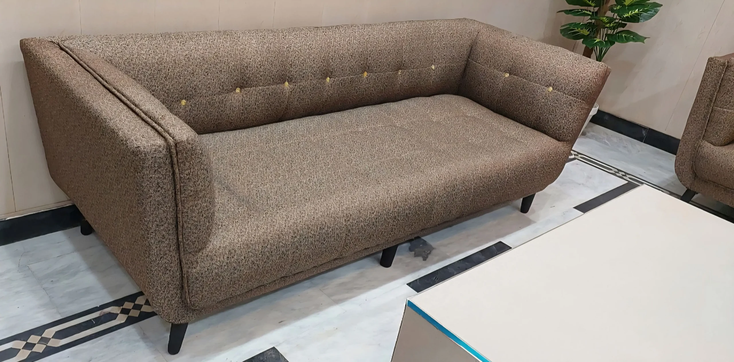 Sofa Set 5 seater brand new condition unique look