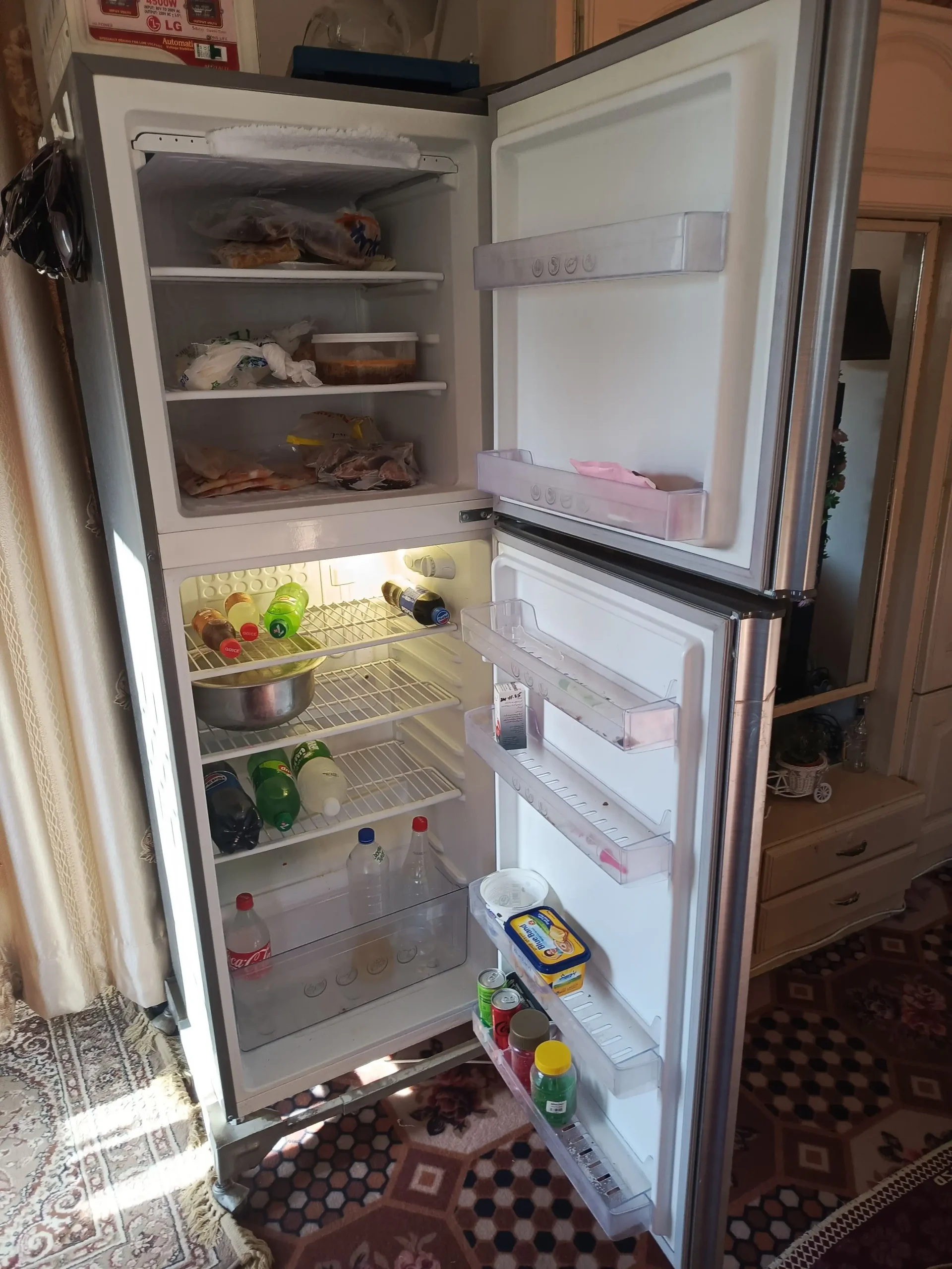 Excellent condition fridge for sale