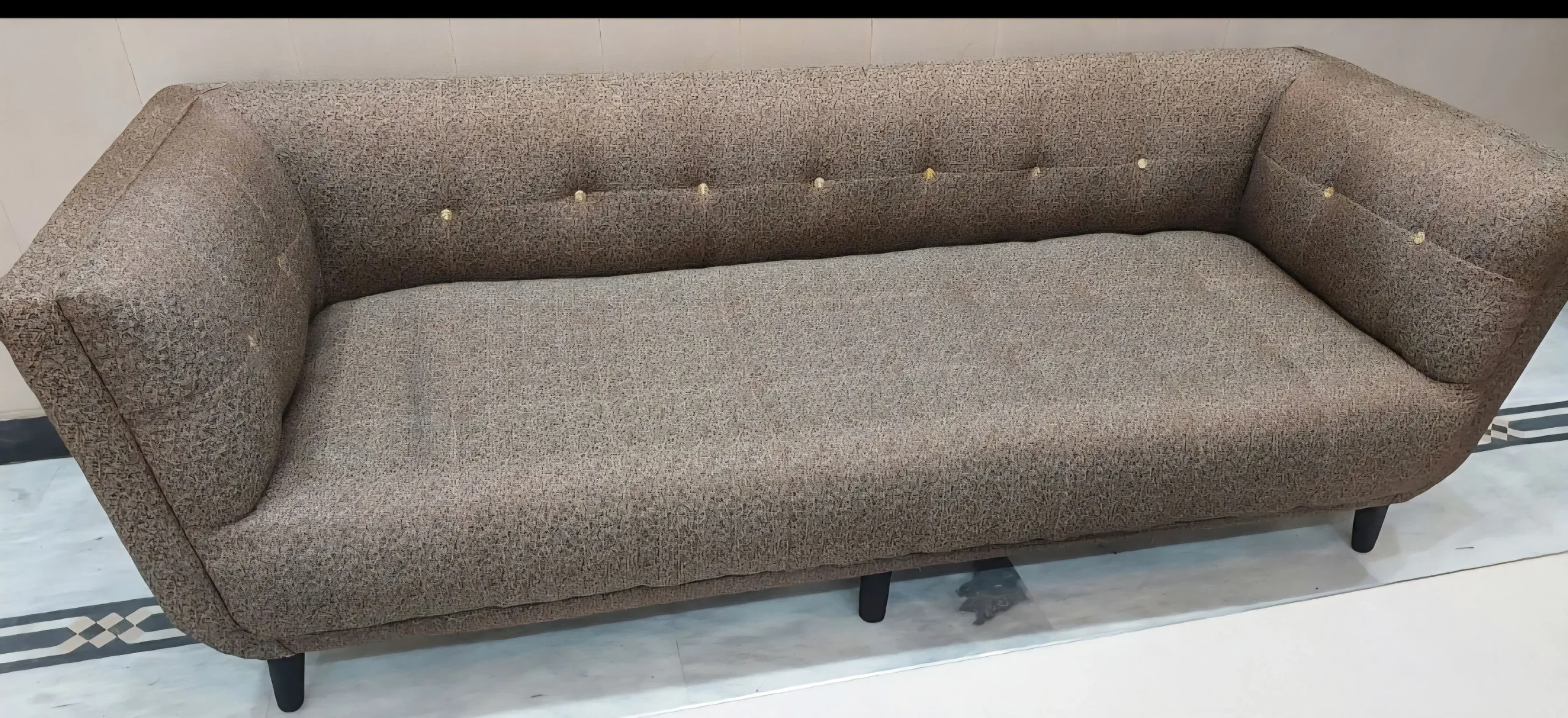 Sofa Set 5 seater brand new condition unique look