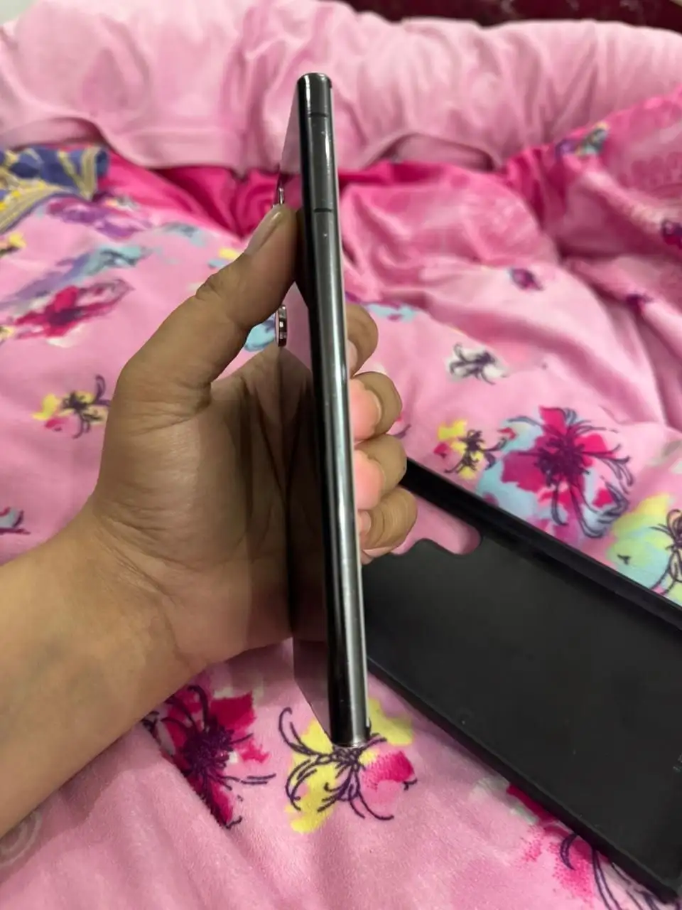 S22 ultra black colour