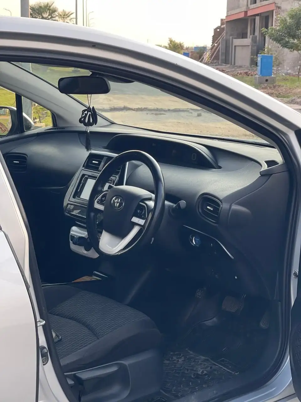 Toyota Prius Hybrid S