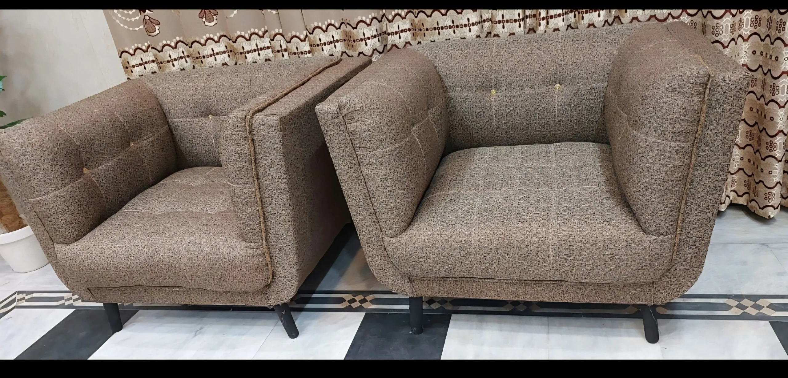 Sofa Set 5 seater brand new condition unique look