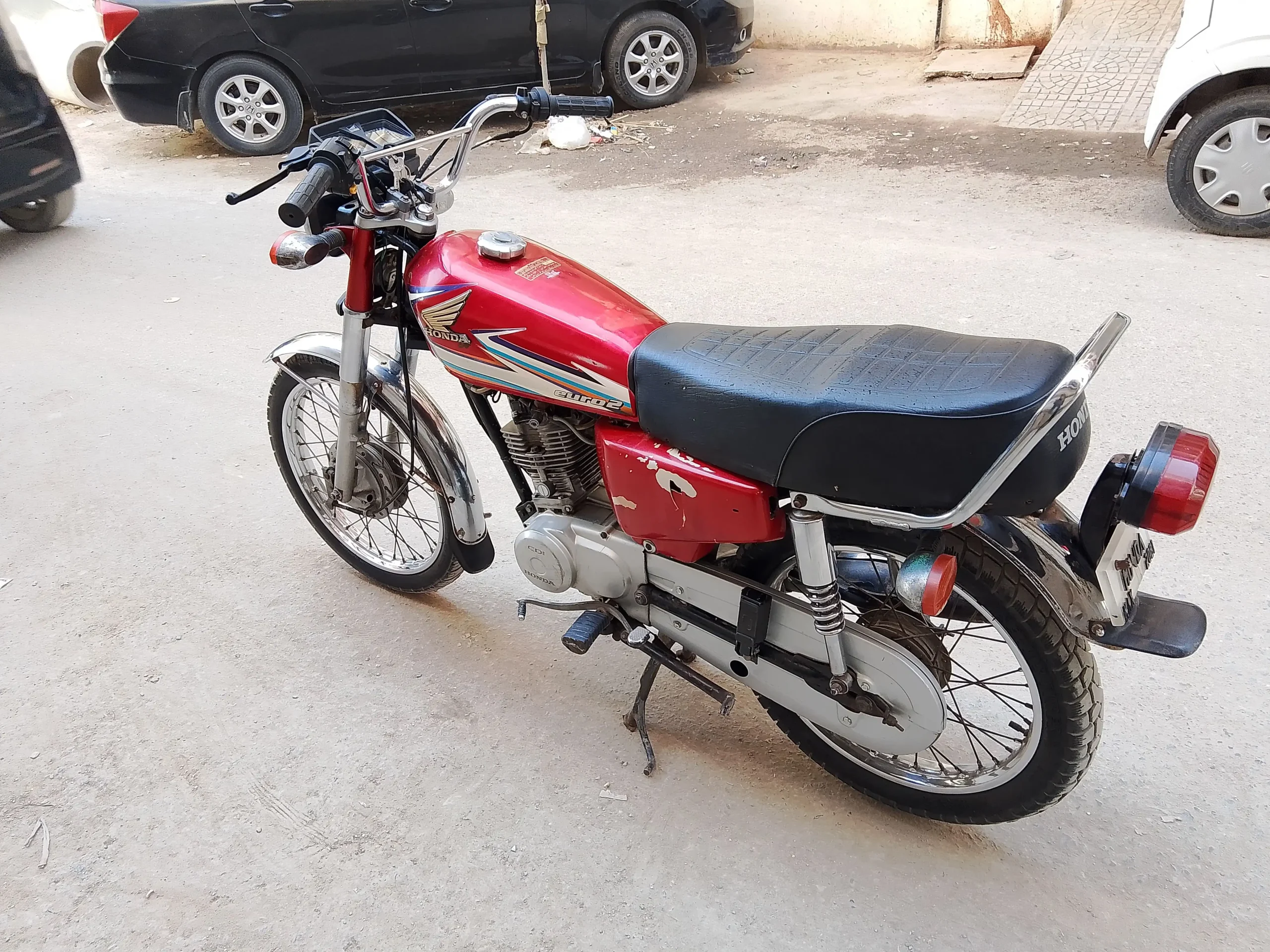 Honda CG 125 (Hyderabad number)