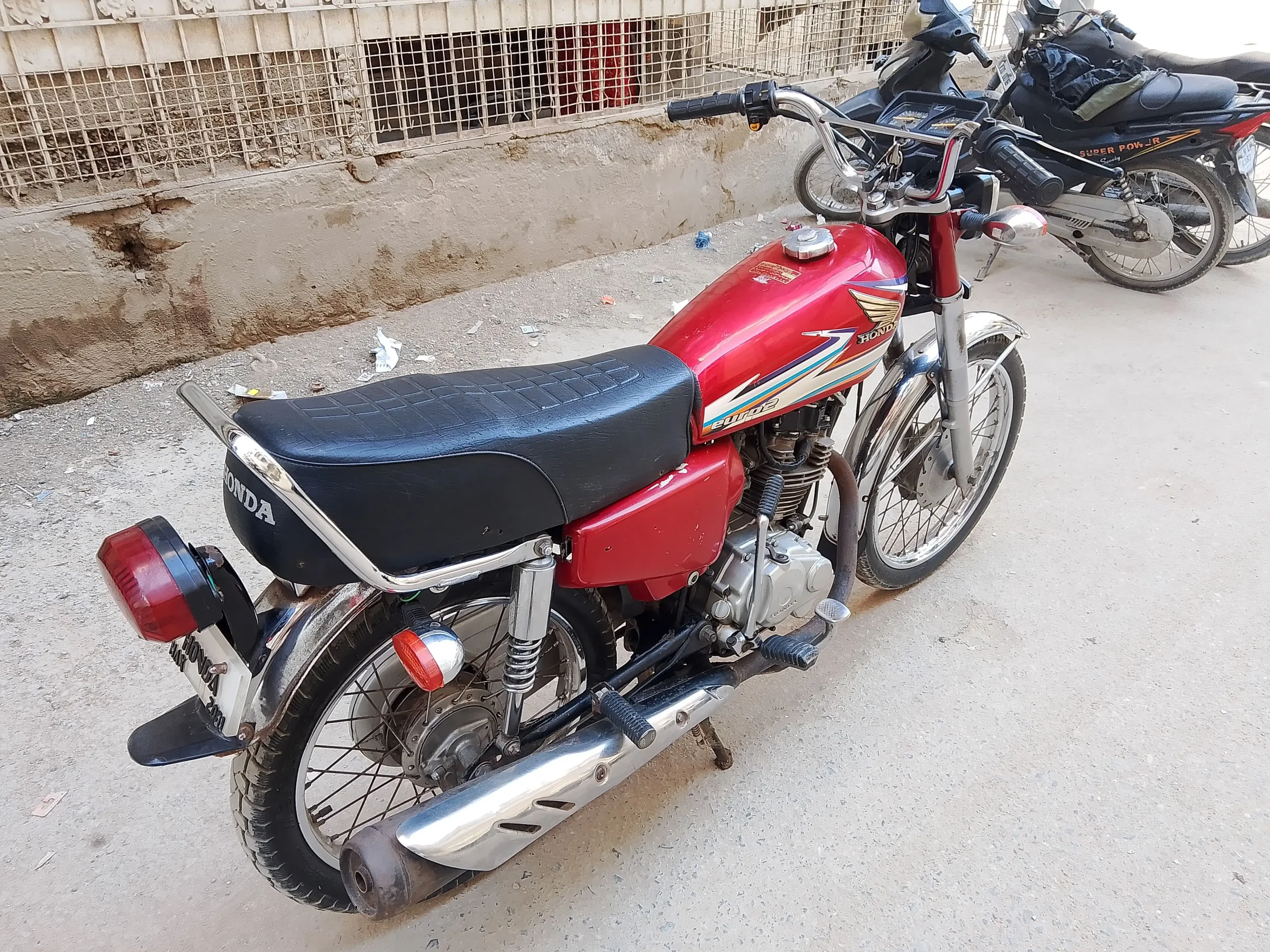 Honda CG 125 (Hyderabad number)