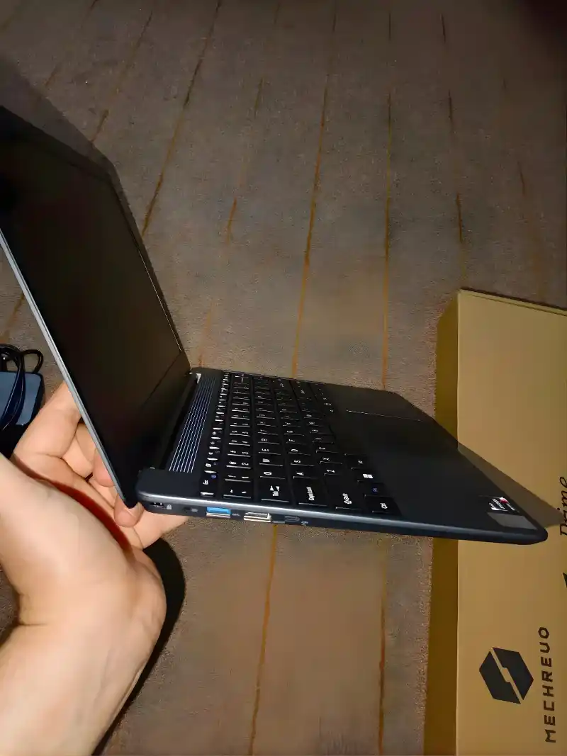 Brand New PM Laptop | Ryzen 5 7430U | 8GB RAM | 256GB SSD