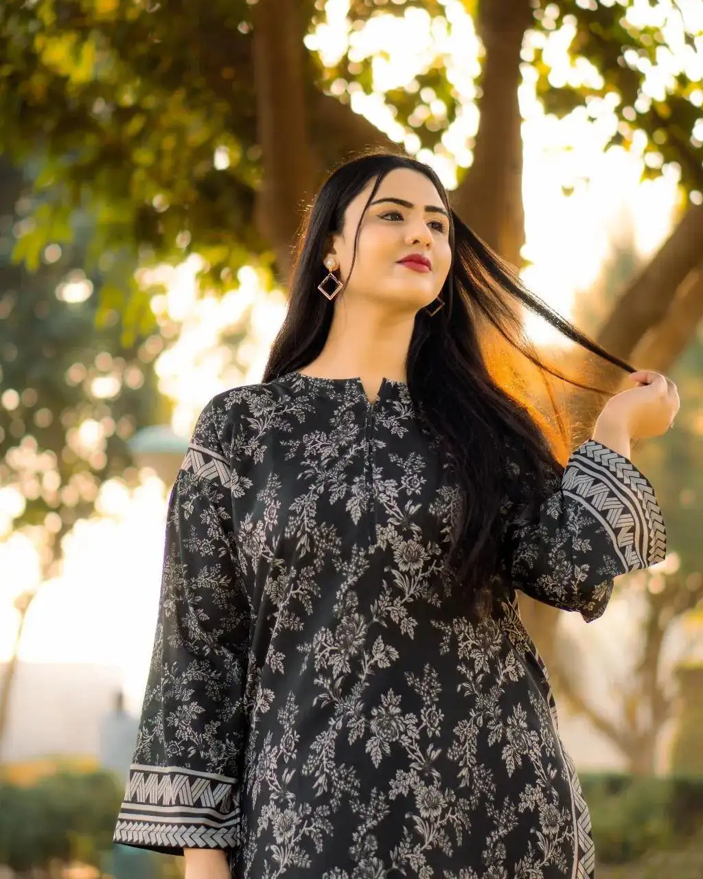 Black printed shamoz silk 2pcs women set Medium..