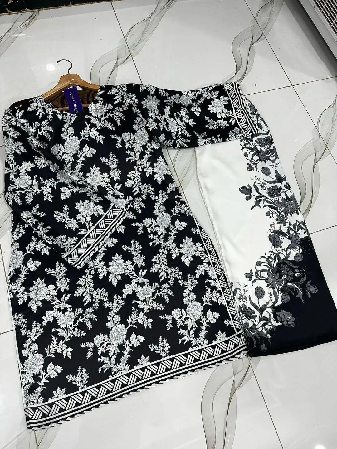 Black printed shamoz silk 2pcs women set Medium..
