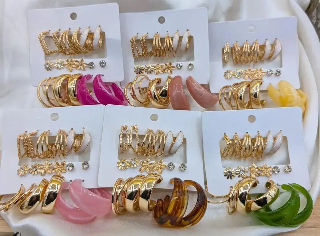 9 pair of earrings, FD