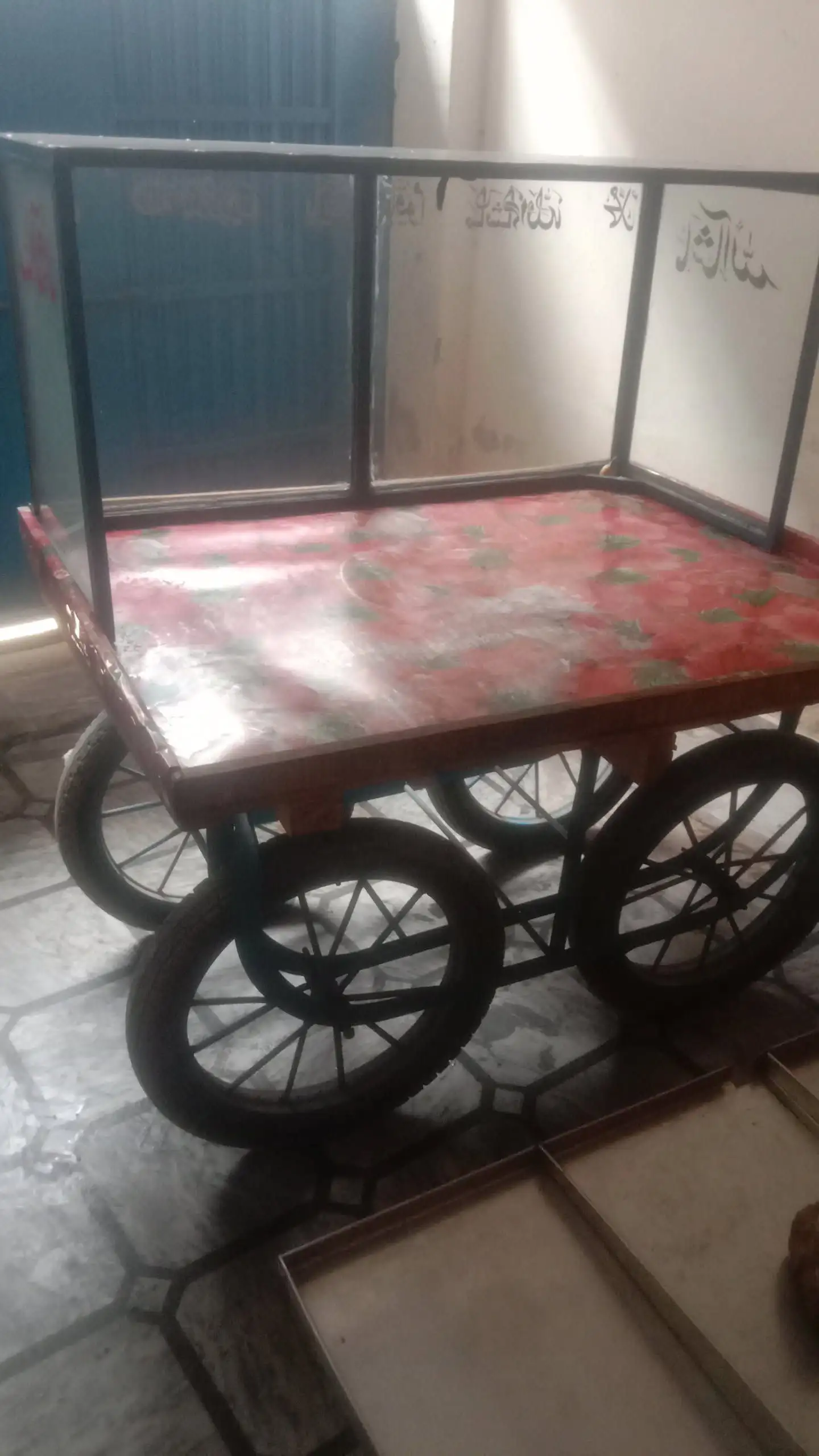 Fast food display setup