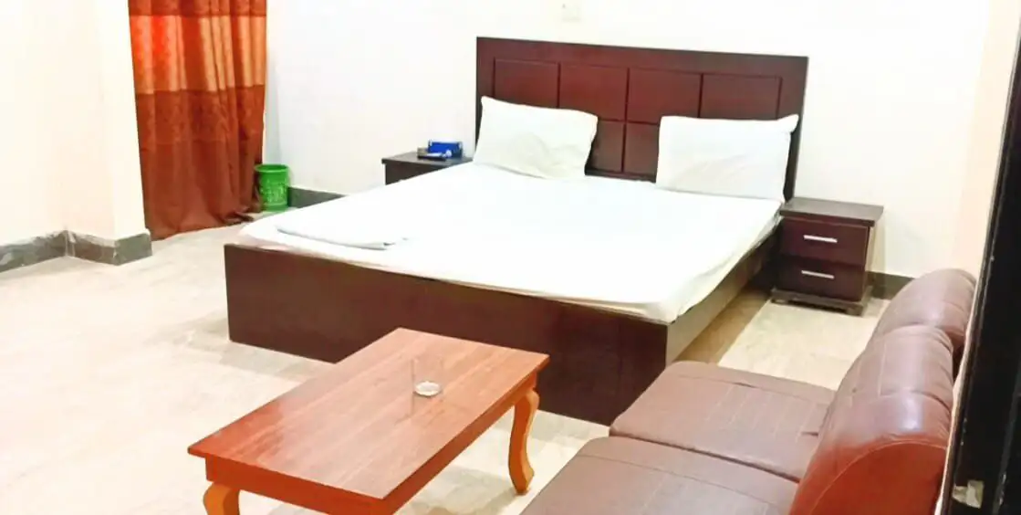 Karachi guest house room