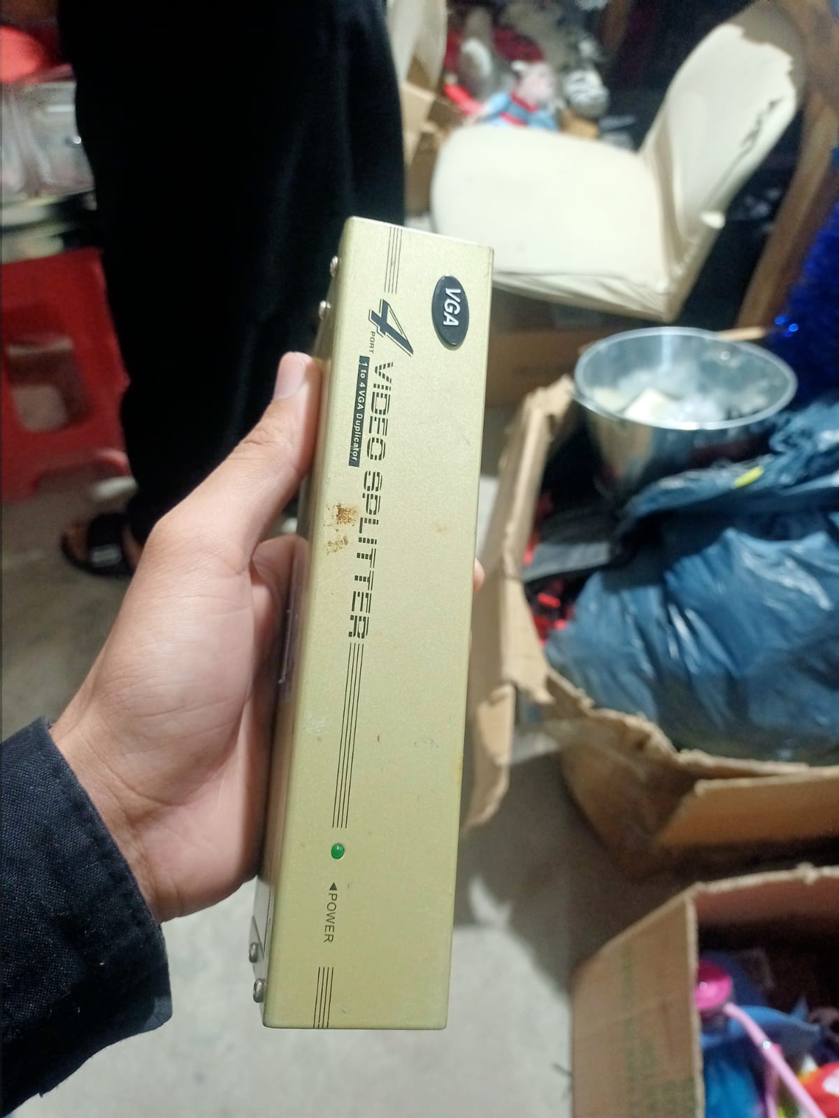 4 Port VGA Splitter – 1 Input to 4 Output Display (HD Video Distribution)