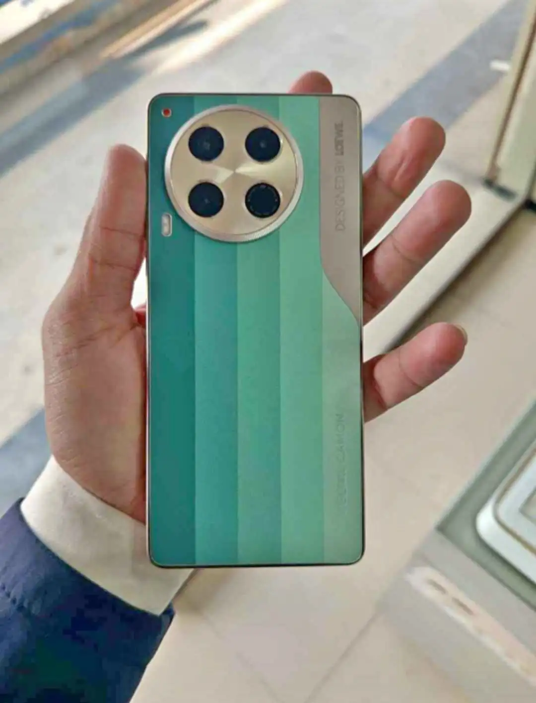 Tecno camon 30 8+8 256 GB