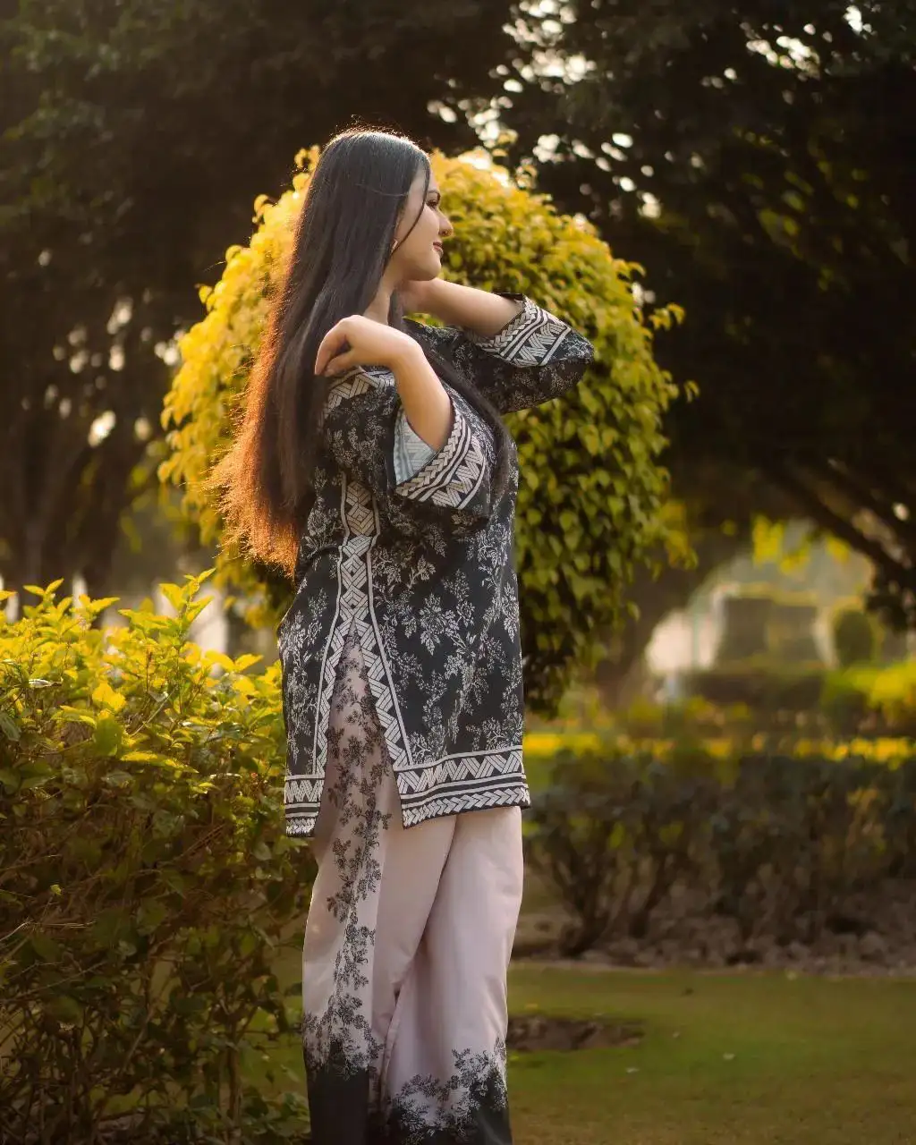 Black printed shamoz silk 2pcs women set Medium..