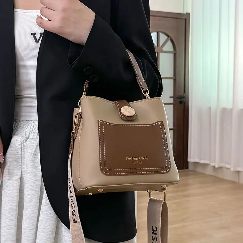 Women Cross body Bag off-white khaki Large Capacity Stylish