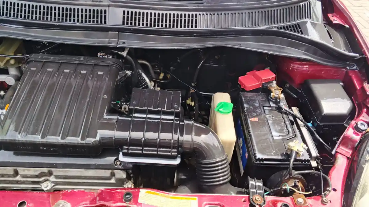 SUZUKI SWIFT DX ( Model 2011 ) – 1.3 CC (0333-0493926)