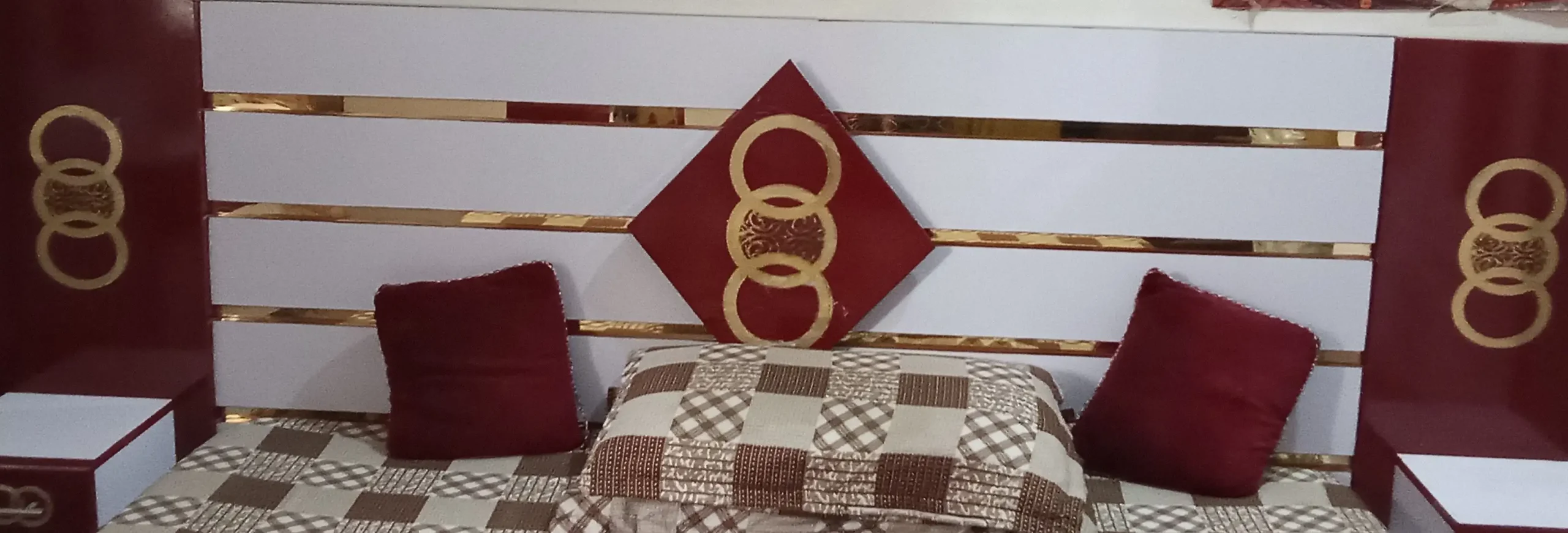 New n stylish bedroom set 4 pec